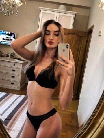 Элеонора Особенная Блондинка